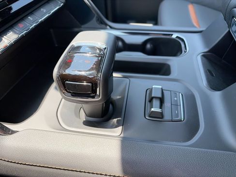 New 2026 GMC Sierra 1500 AT4 w/ AT4 Premium Package AWD/4WD image 25