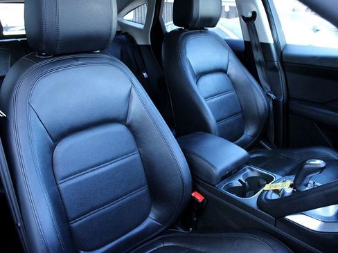 Used 2019 Jaguar E-PACE S image 22