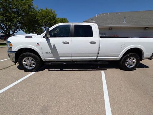 Used 2020 RAM 3500 Laramie AWD/4WD image 2