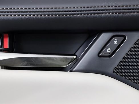 Used 2024 MAZDA MAZDA3 s image 15