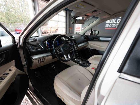 Used 2017 Subaru Legacy 2.5i Premium image 8