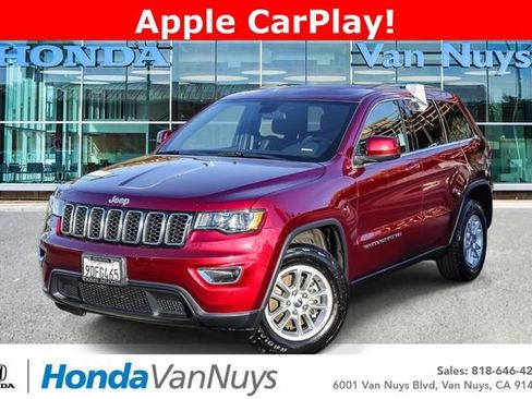 Used 2019 Jeep Grand Cherokee Laredo image 1