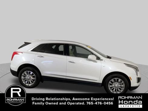 Used 2018 Cadillac XT5 Luxury w/ Driver Awareness Package AWD/4WD image 2
