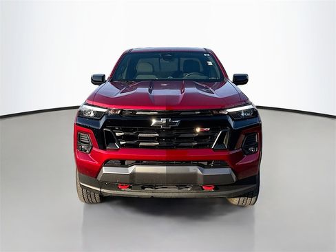 Used 2024 Chevrolet Colorado Z71 w/ Z71 Convenience Package 2 image 2