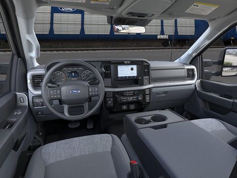 New 2026 Ford F450 XLT w/ 360-Degree Camera Package AWD/4WD image 9