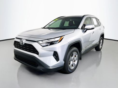 Used 2025 Toyota RAV4 XLE FWD image 10