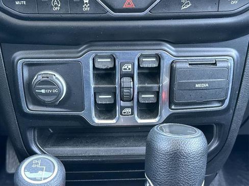 Certified 2020 Jeep Wrangler Unlimited Sahara AWD/4WD image 18