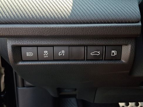 Used 2025 Toyota Camry SE w/ Convenience Package FWD image 27