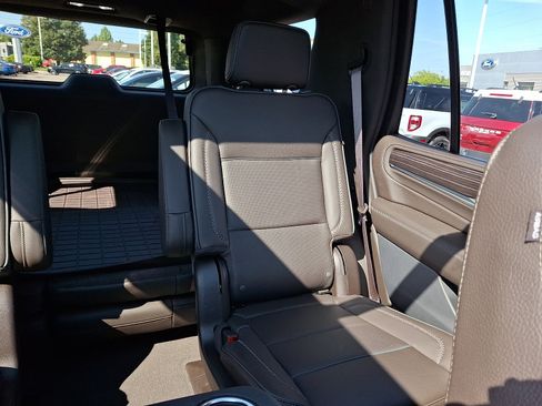 Used 2024 GMC Yukon Denali w/ Max Trailering Package AWD/4WD image 19