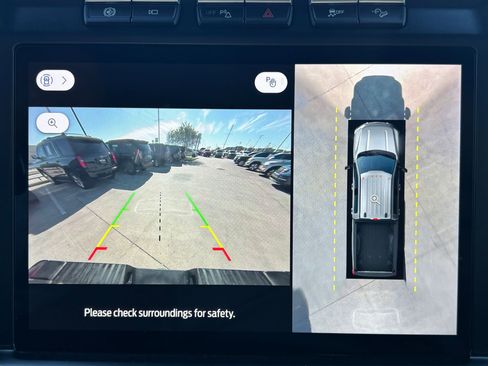 Used 2024 Ford F450 Platinum w/ FX4 Off-Road Package image 25