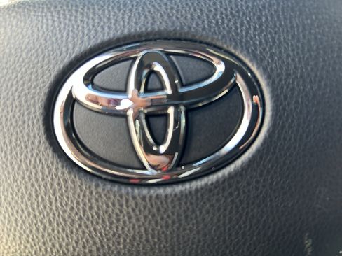 Used 2024 Toyota Tundra Platinum image 28