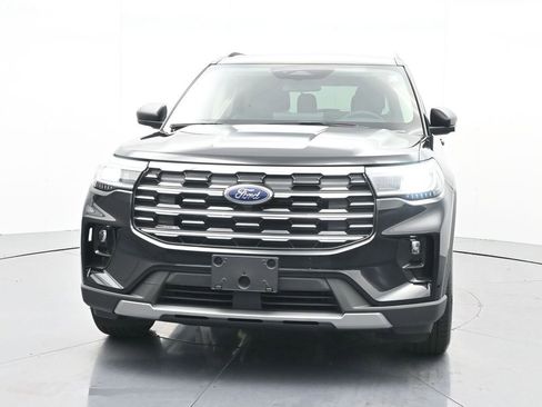 New 2026 Ford Explorer Active w/ Active Comfort Package image 2