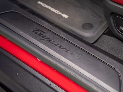 Used 2022 Porsche Taycan 4 Cross Turismo image 12