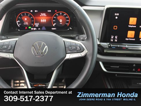 Used 2026 Volkswagen Atlas Peak Edition AWD/4WD image 15