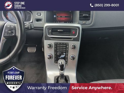 Used 2018 Volvo V60 T5 Cross Country w/ Convenience Package AWD/4WD image 25