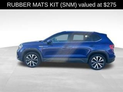 Used 2022 Volkswagen Taos SE image 2