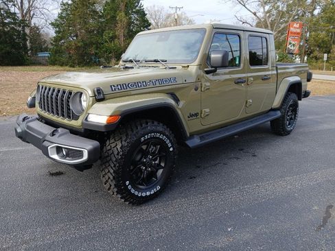 New 2025 Jeep Gladiator Sport image 12
