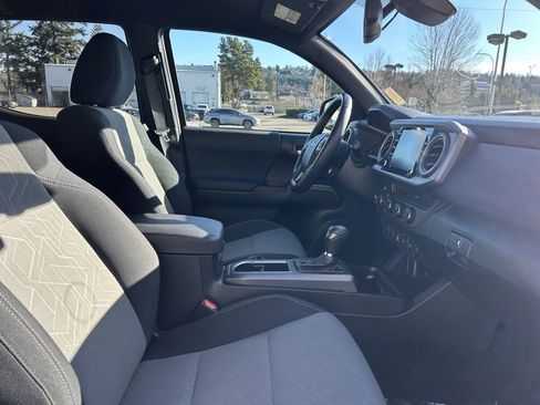Certified 2023 Toyota Tacoma TRD Off-Road w/ Technology Package image 16
