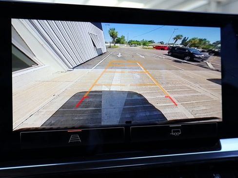 Certified 2022 GMC Sierra 1500 Elevation image 24