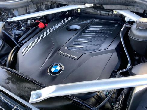 Used 2020 BMW X5 sDrive40i w/ Executive Package image 28