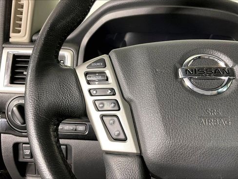 Used 2021 Nissan Titan SV w/ SV Convenience Package image 26