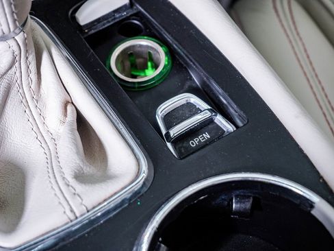 Used 2016 Maserati GranTurismo Sport image 27