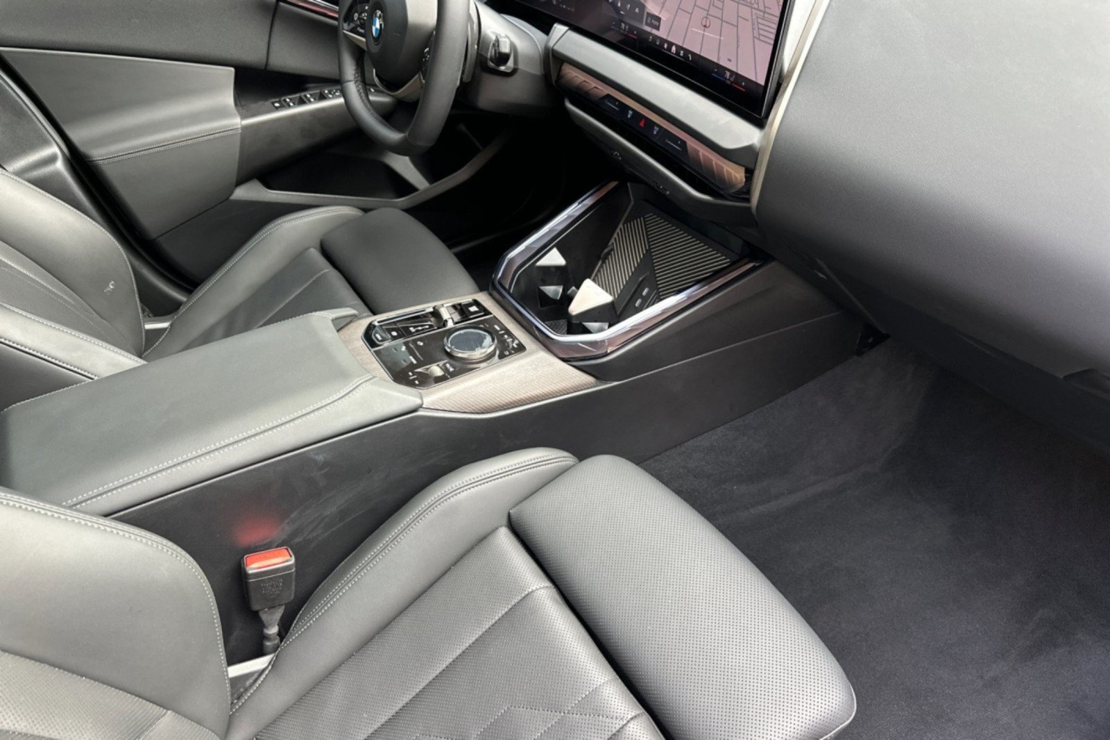 Used 2025 BMW X3 xDrive30i w/ M Sport Package AWD/4WD image 15