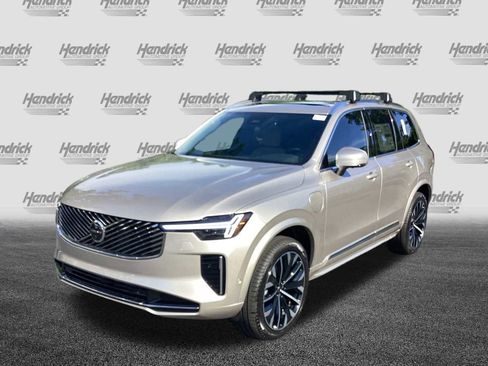 Used 2026 Volvo XC90 T8 Plus w/ Protection Package Premier image 5