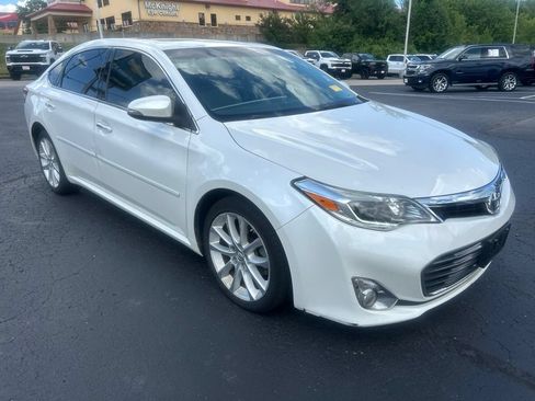 Used 2013 Toyota Avalon Limited FWD image 3