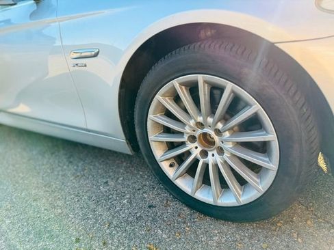 Used 2011 BMW 535i xDrive Sedan image 24