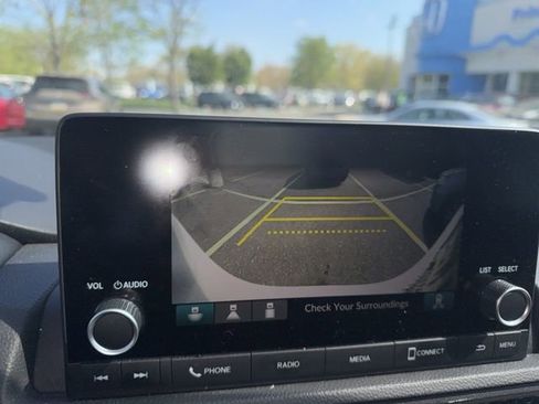 Used 2025 Honda CR-V EX image 12