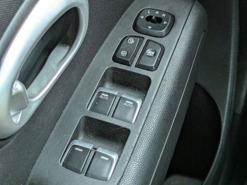Used 2018 Kia Soul + FWD image 18