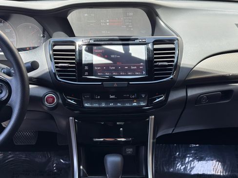 Used 2017 Honda Accord EX image 23