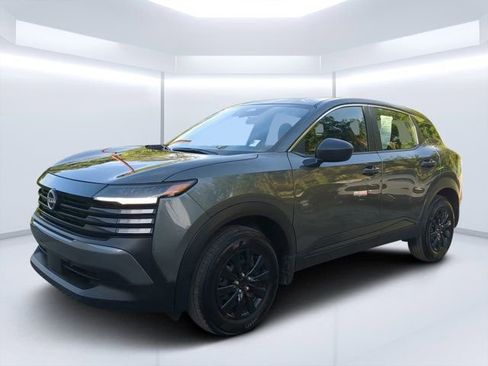 Used 2025 Nissan Kicks S FWD image 8