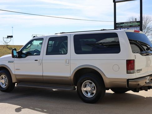 Used 2005 Ford Excursion Eddie Bauer image 6
