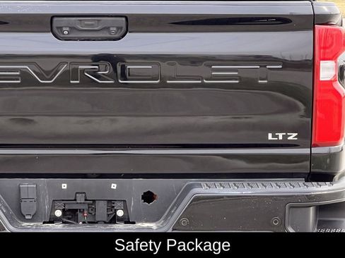 Used 2020 Chevrolet Silverado 3500 LTZ w/ LTZ Plus Package image 9