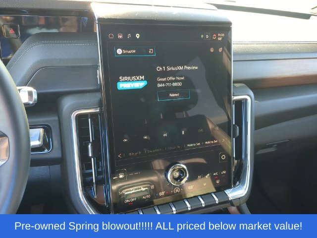 Used 2025 GMC Yukon Denali AWD/4WD image 30