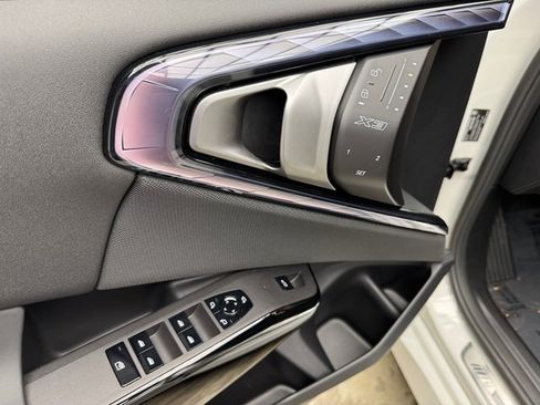 Used 2026 BMW X3 xDrive30 w/ M Sport Package image 11