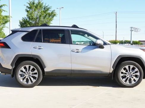 Used 2024 Toyota RAV4 XLE Premium image 10