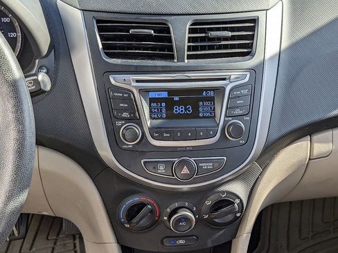 Used 2017 Hyundai Accent SE image 18