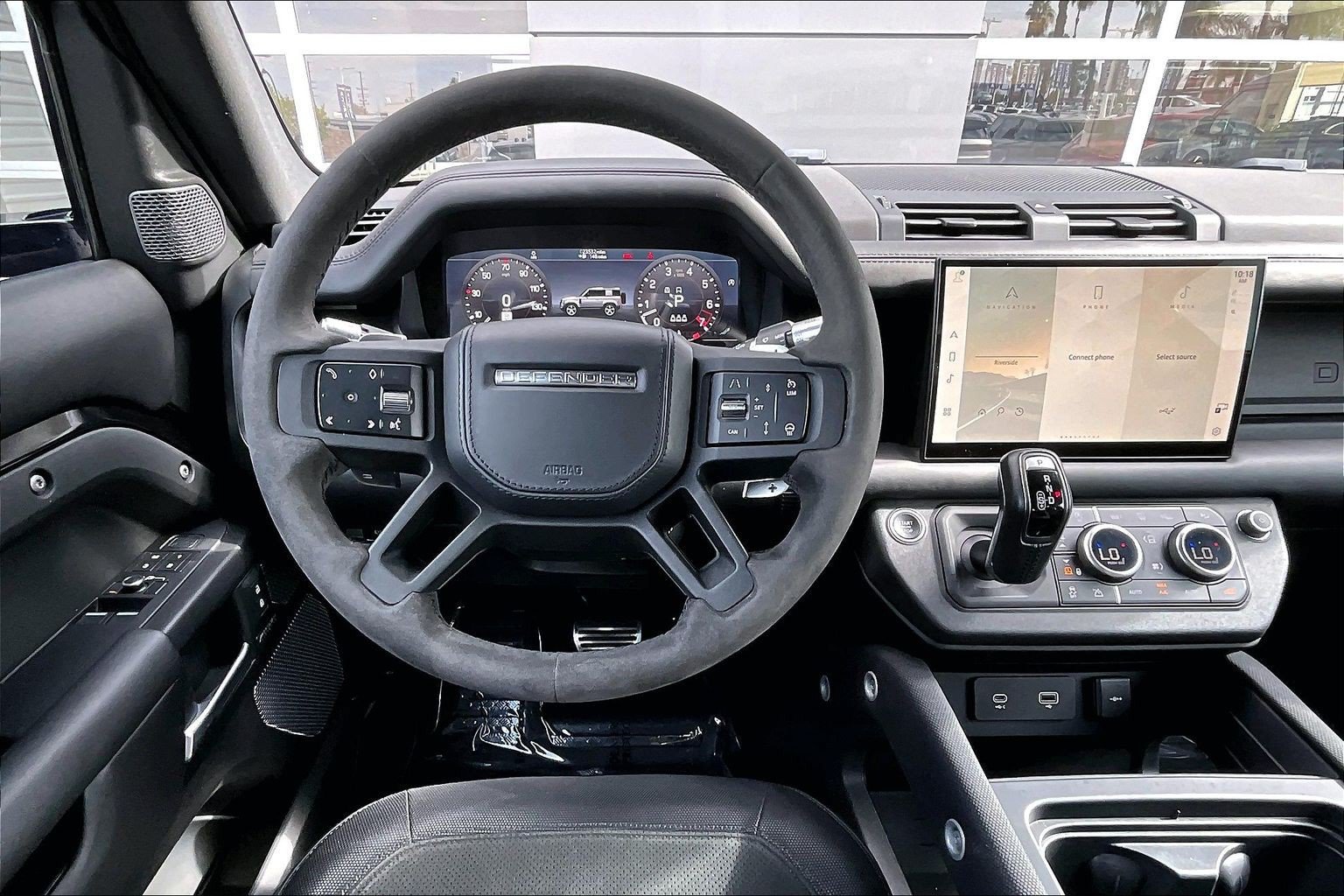 Used 2022 Land Rover Defender 90 V8 AWD/4WD image 5