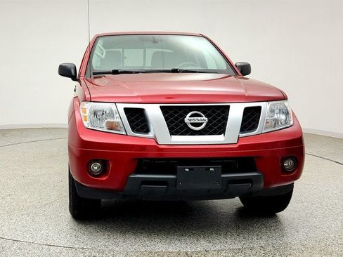 Used 2019 Nissan Frontier Desert Runner RWD image 2