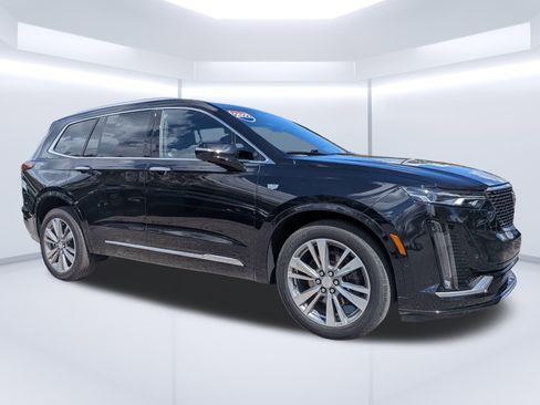 Used 2022 Cadillac XT6 Premium Luxury w/ Technology Package image 1