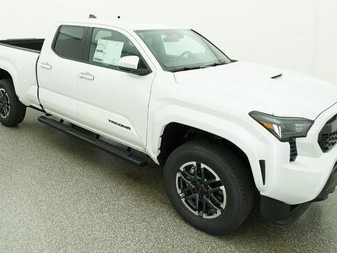 New 2026 Toyota Tacoma TRD Sport AWD/4WD image 13