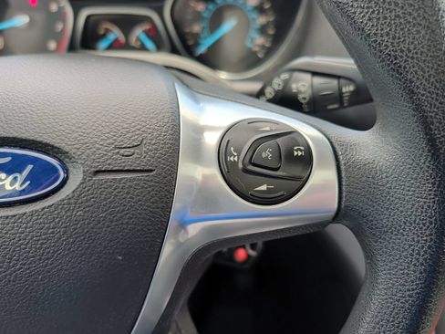 Used 2016 Ford Escape SE FWD image 9