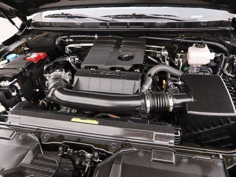 Used 2025 Nissan Frontier PRO-4X w/ Black Accent Package image 26