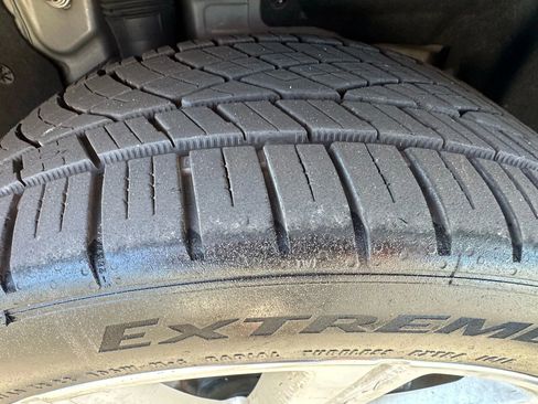 Used 2018 Jaguar F-PACE R-Sport image 21