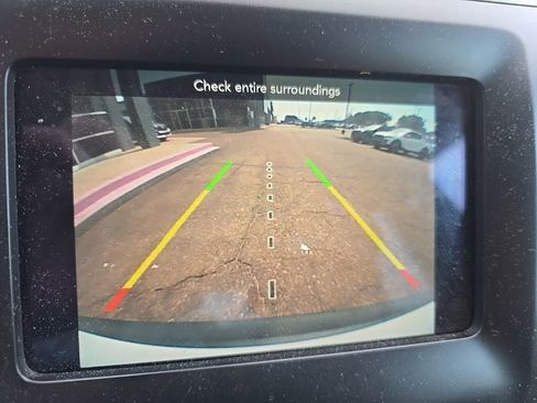 Used 2019 Jeep Cherokee Latitude Plus w/ Cold Weather Group image 14