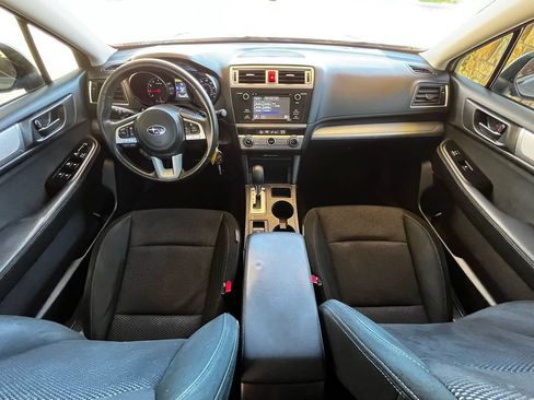 Used 2017 Subaru Outback 2.5i AWD/4WD image 11