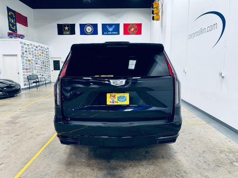 Used 2024 Cadillac Escalade ESV Sport Platinum image 6